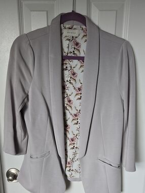Skies Are Blue Light Gray Open-Front Blazer with Pink Floral Lining